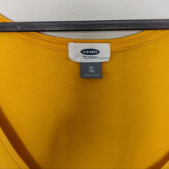 Old Navy NWOT mustard yellow short sleeve flowy tee size XL - Picture 2 of 6